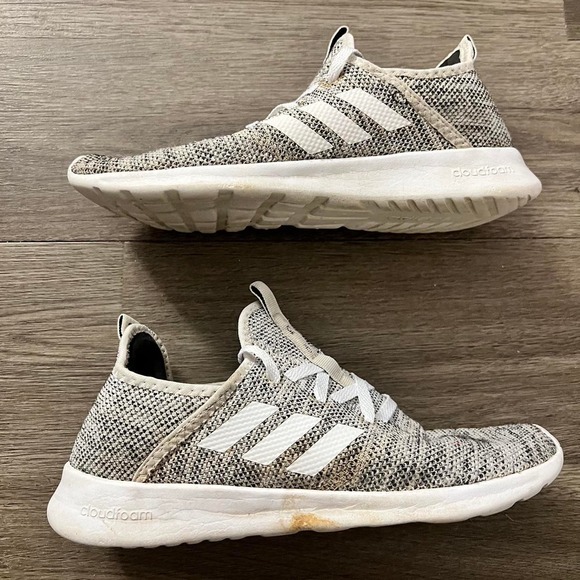 Gray adidas sneakers size 8.5 - Picture 1 of 4